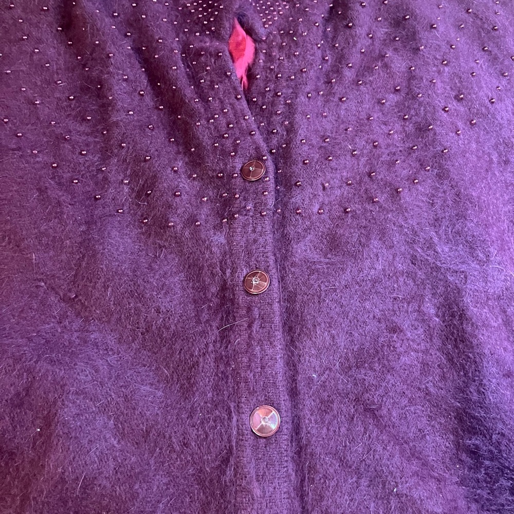Vintage woman’s Burgundy Angora beaded button down cardigan luxury Soft - Picture 13 of 13